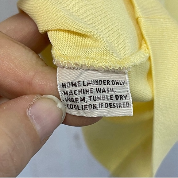 Heywood House, Vintage Polyester Polo Shirt. Similar to a Large. Nice condition! - Picture 5 of 5